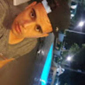 Meet your Posher, Carlos